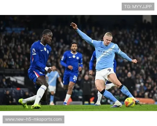 曼城3-0干翻利物浦！哈兰德这场踢得像怪物，哈兰德曼联转会费