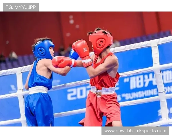 职业拳击选手提升刺拳节奏，比赛控制力增强